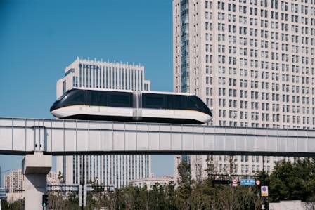 How Elevated Trains Revolutionized City Travel